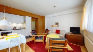 Kuchyň nebo kuchyňský kout v ubytování Salet - St.Moritz