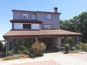 Budova, kde se bed and breakfast nachází