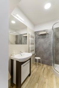 Phòng tắm tại Apartamenty Bukowiec Folwark i Park