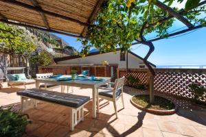 A balcony or terrace at Pagliarulo Complex by AMALFIVACATION