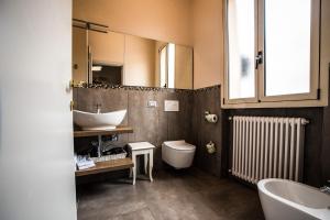 Bagno di Hotel Ristorante Ala d'Oro