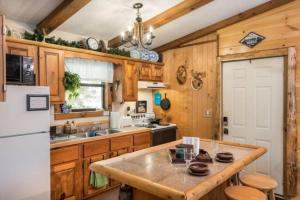 Caribou Pines - 2 Bedrooms, 1 Baths, Sleeps 4 home