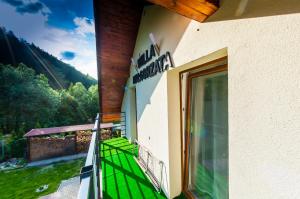 Loodusmaastik villa lähedal