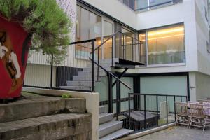 A balcony or terrace at Green Marmot Capsule Hotel Zürich