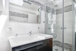 Ένα μπάνιο στο Appartement Sully +9 φωτογραφίες