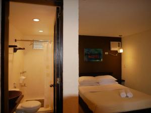 Letto o letti in una camera di Lazy Dog Bed & Breakfast