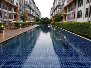 Bazén v ubytování ไอยรา อยุธยา The Aiyara Ayutthaya nebo v jeho okolí