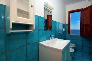 A bathroom at Pagliarulo Complex by AMALFIVACATION
