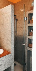 Een badkamer bij Messe Apartment