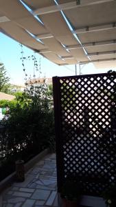 A balcony or terrace at Kate-Mari House