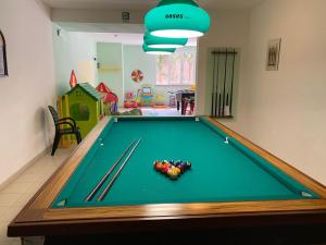 Biliár nebo kulečník v ubytování Hotel Paradiso Verde