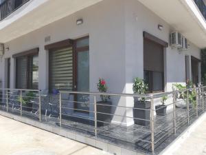 Gallery image of Soula's Sunshine Green Apartment in Néa Karváli