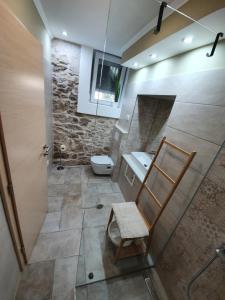 Kúpeľňa v ubytovaní Rustic House Diklo 20m from the sea + 37 fotografií