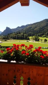 Φωτογραφία από το άλμπουμ του Ferienwohnung Bergblick für 11 Personen σε Unterammergau