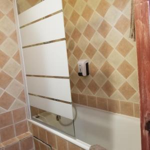 Galeriebild der Unterkunft Logis hôtel du terreau in Manosque + 65 Fotos