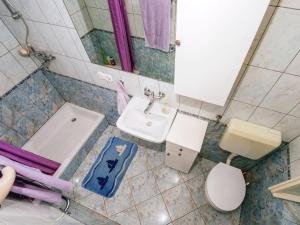 Fotografie z fotogalerie ubytování Detached Holiday house few steps from the beach v destinaci Veli Rat + 12 fotografií
