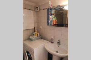 Koupelna v ubytování kallikratis apartment + 32 fotografií