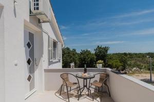 Balkón nebo terasa v ubytování Studio Apartment Harmony NP Krka