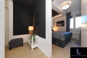 Postel nebo postele na pokoji v ubytování Legacy Marine2 - Zadar, Luxury Suites