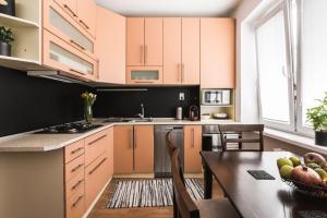 Köök või kööginurk majutusasutuses FLEXIHOME SK - Tolsteho - Free Parking on the street - 2 bedrooms