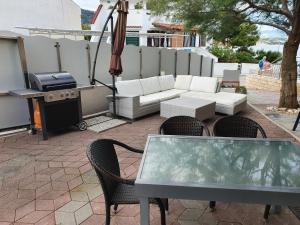 Zdjęcie z galerii obiektu Apartman Klaudijo w Bašce