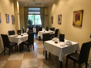 Restaurace v ubytování Hotel Montera Plaza