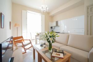 Kuchyňa alebo kuchynka v ubytovaní Casa Palacio Cádiz by Luxury Suites Cadiz
