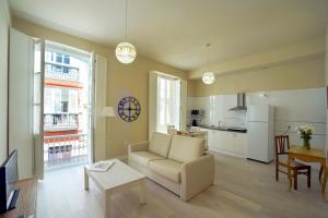 Kuchyňa alebo kuchynka v ubytovaní Casa Palacio Cádiz by Luxury Suites Cadiz