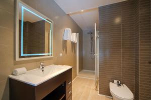 Kúpeľňa v ubytovaní Casa Palacio Cádiz by Luxury Suites Cadiz