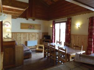 Istumisnurk majutusasutuses Chalet l'aubépine résidence B&B