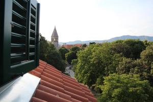 Nespecifikovaný výhled na hory nebo výhled na hory při pohledu z bed and breakfast