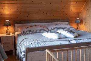 Postel nebo postele na pokoji v ubytování Kogljahrerhütte