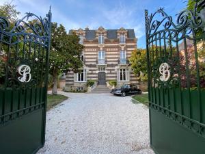 沙特爾的住宿－Maison Blanche Chartres - Maison d'hôtes 5 étoiles，相簿中的一張相片