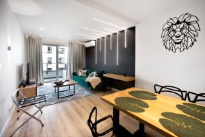 Posedenie v ubytovaní P&O Serviced Apartments Group Komputerowa