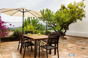 Vonkajšia záhrada v ubytovaní Casa rural la ermita de Anna