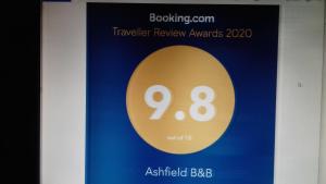 Sertifikat, penghargaan, tanda, atau dokumen yang dipajang di Ashfield B&B