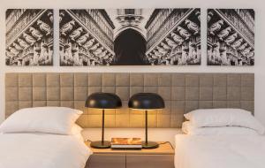 ヴィットリオサにあるVittoriosa' Seafront 2 Bed Highly Furnished Apartmentのギャラリーの写真