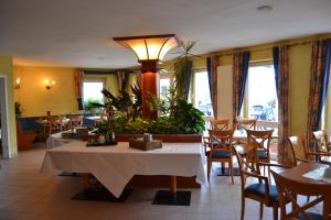 En restaurang eller annat matställe på Hotel am Kunnerstein