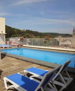 Swimmingpoolen hos eller tæt på Hotel Royal Vézère