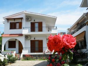 Gallery image of Hotel Katerina in Keramotí