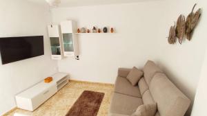 Zdjęcie z galerii obiektu Beautiful flat with sea view and sound of the surf w mieście Santa Pola