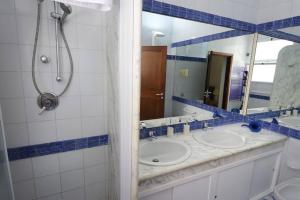 A bathroom at VILLA AZZURRA beachfront Mondello - Palermo