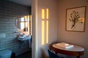 Phòng tắm tại Soti Lodge