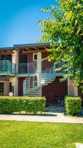 Το κτήριο όπου στεγάζεται  η παραθεριστική κατοικία