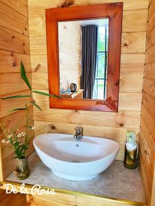 Phòng tắm tại Homestay De la Rosa - Côn Đảo
