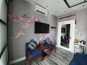 约克塔楼旅馆的电视和/或娱乐中心