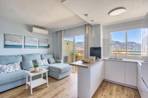 Telewizja i/lub zestaw kina domowego w obiekcie Sur suites stella maris