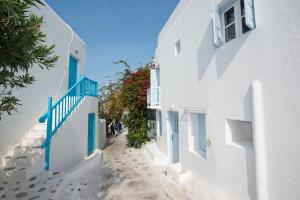 The building in which the holiday home is located