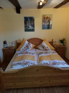 a bedroom with two beds in a room at Zum Burgtörle in Walldürn