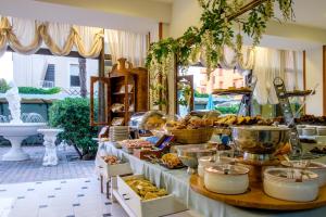 Đồ ăn tại/gần khách sạn